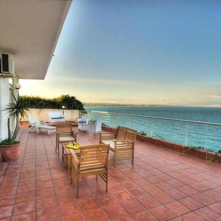 Terrazza Sul Mare Villa Agnone Bagni Exteriör bild